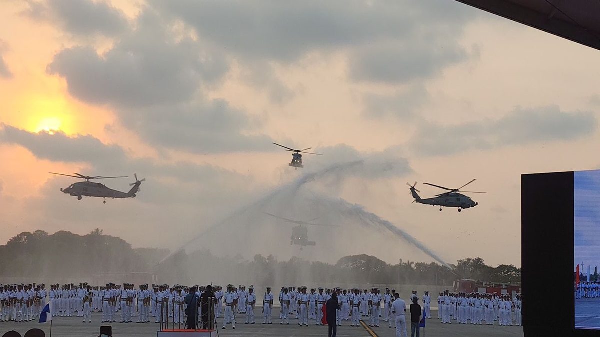 INAS 334 'Seahawks', the first MH 60R squadron, commissioned into Navy –  India TV