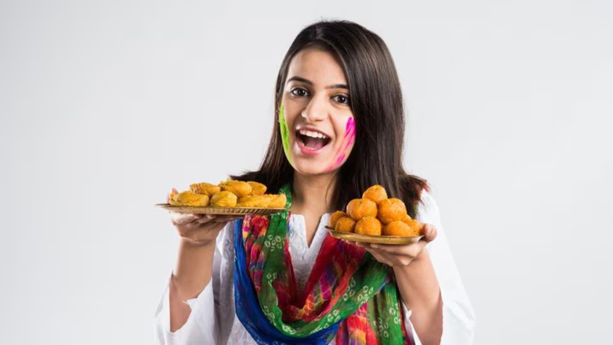 Holi 2024: 5 detox tips to alleviate the ill-effects of excessive eating