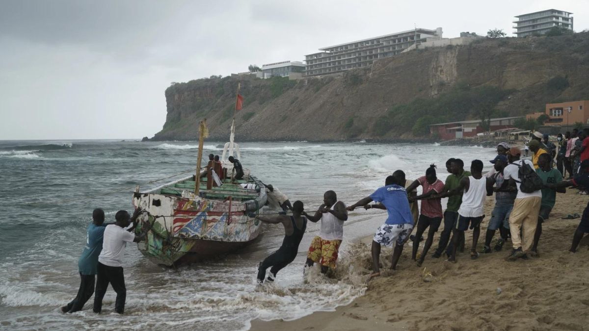 Bangui tragedy: Boat carrying over 300 people to funeral capsizes in ...