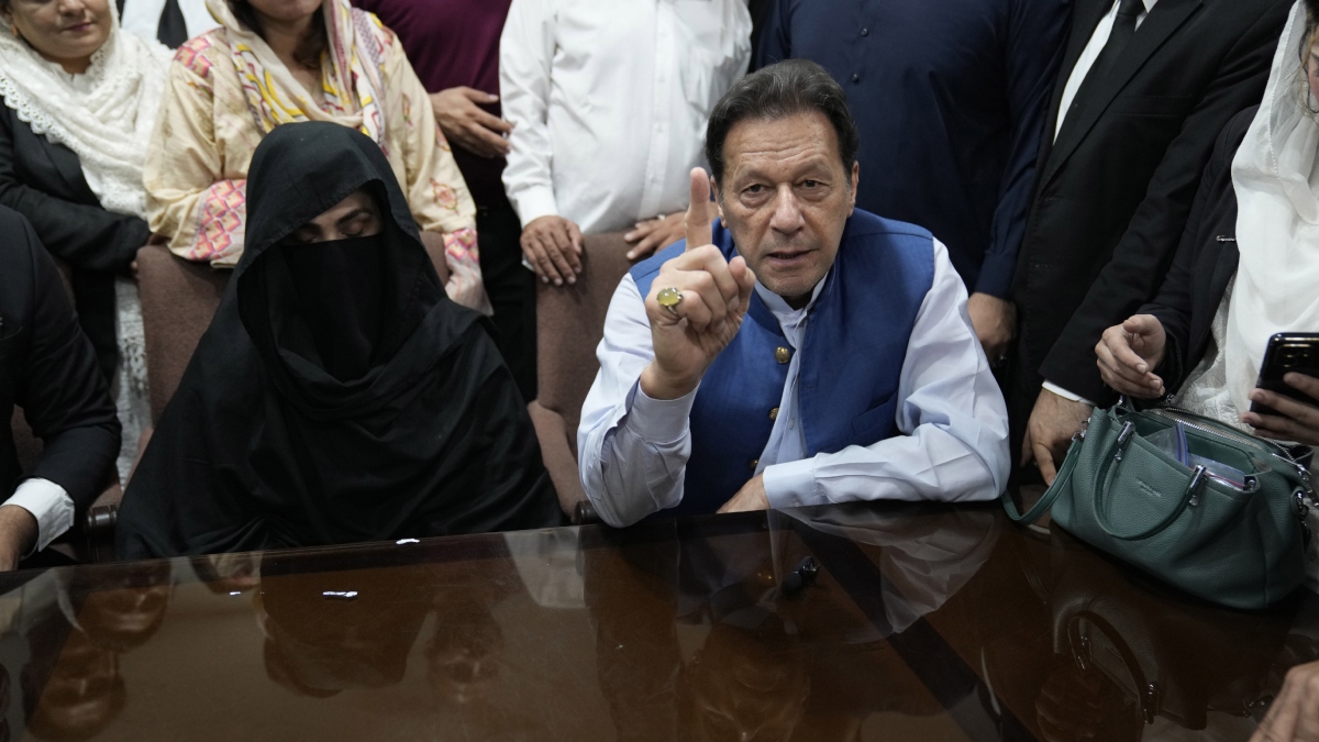 Pakistan: Imran Khan claims wife Bushra Bibi 'poisoned' in Bani Gala jail, blames Army chief