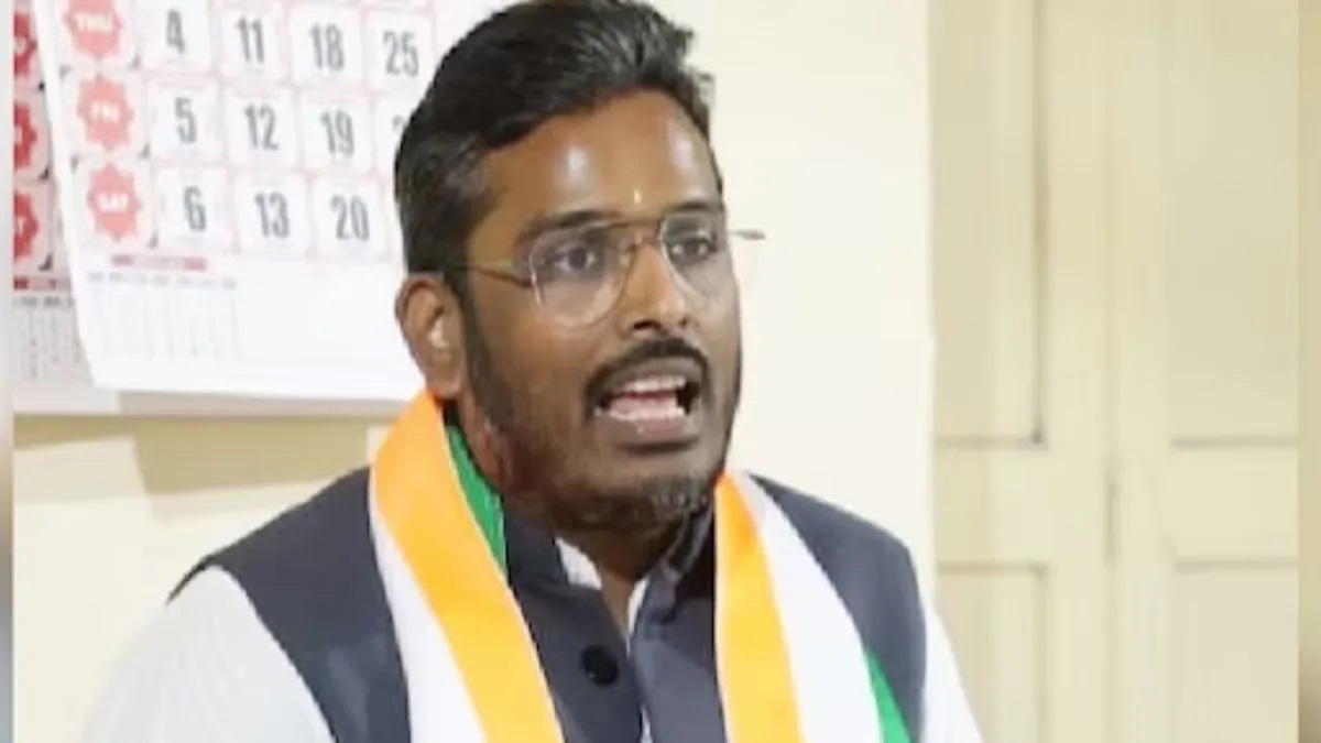 Akshay Kanti Bam, Congress candidate from Indore, withdraws nomination in another blow to party