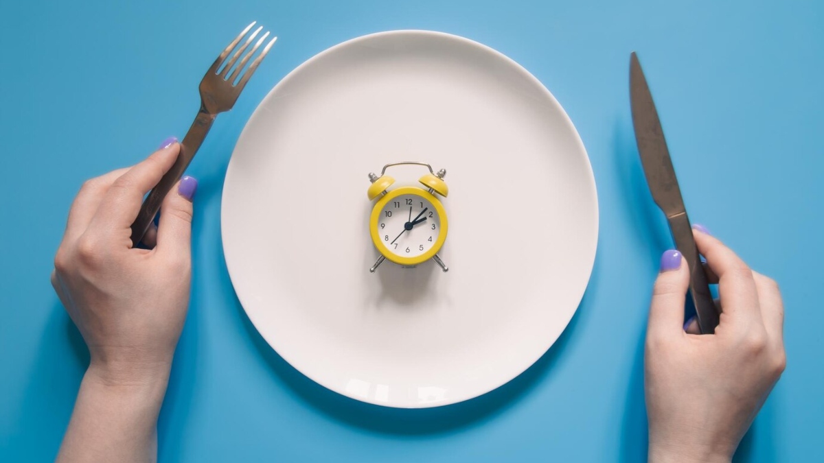 what is intermittent fasting know its benefits methods and foods to eat during this diet