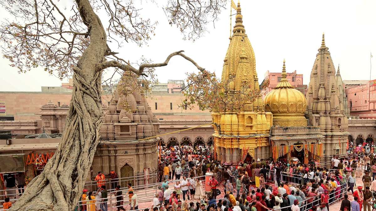 Cops at Kashi Vishwanath temple to wear dhoti-kurta, ditch khaki as official uniform