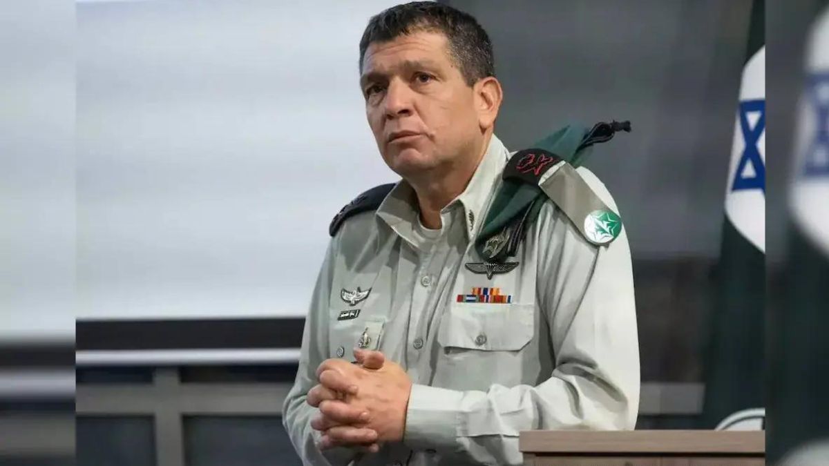 Israeli military intelligence head resigns, says 'failed to avert