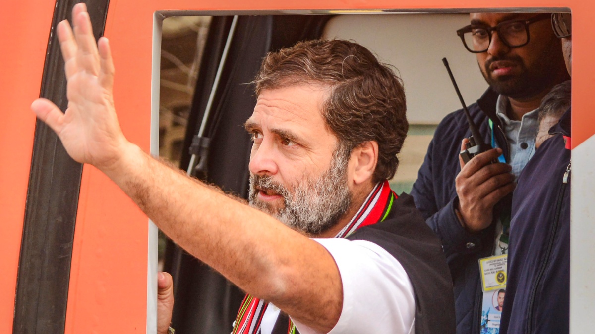 Election Commission’s flying squad inspects Rahul Gandhi’s chopper in Tamil Nadu | WATCH