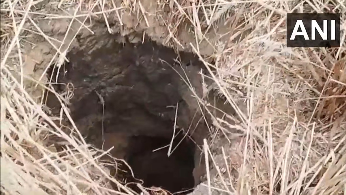 Madhya Pradesh: Six-year-old fell into 70-feet deep open borewell in ...