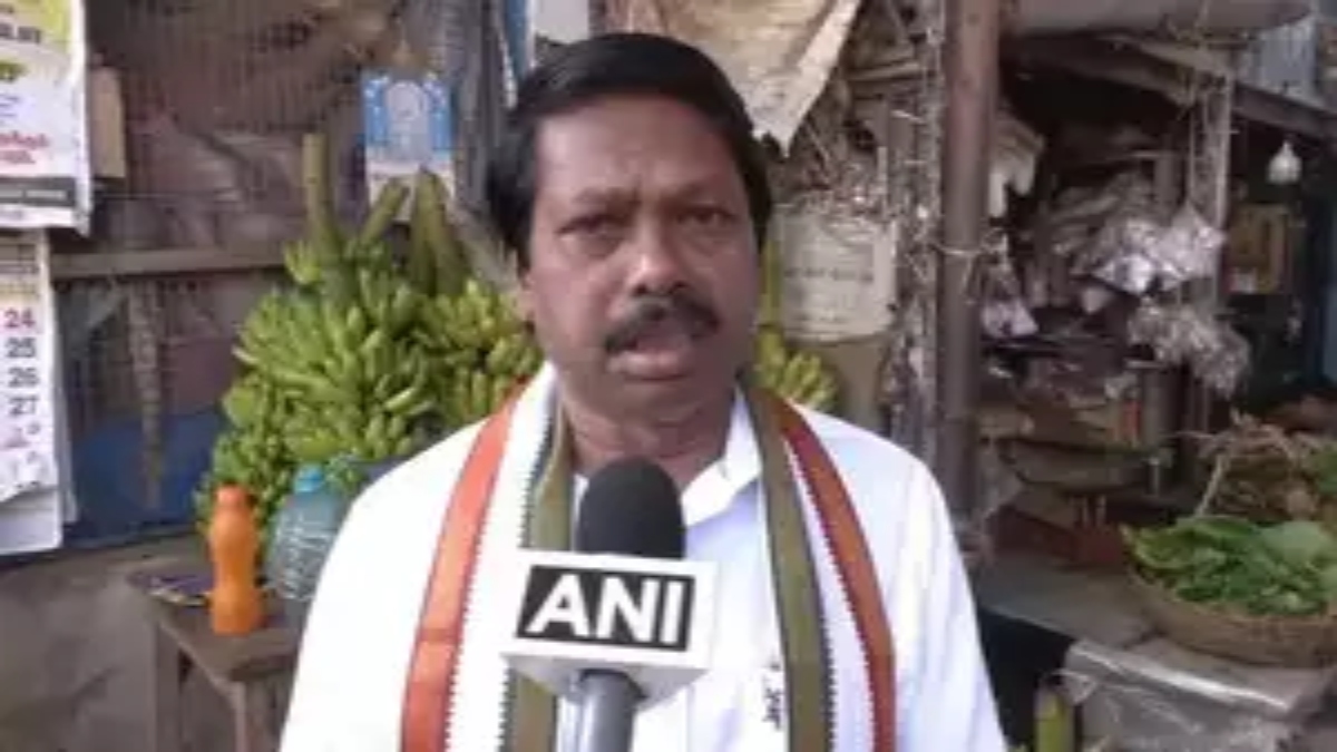 Padma Shri awardee S Damodaran campaigns in unique way for Tiruchirappalli seat