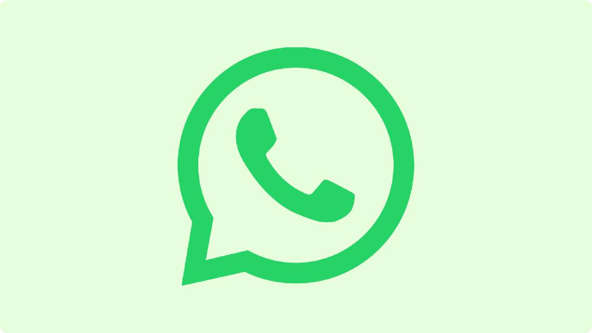 whatsapp reportedly rollouts meta ai chatbot to selected users in india here s how to use it
