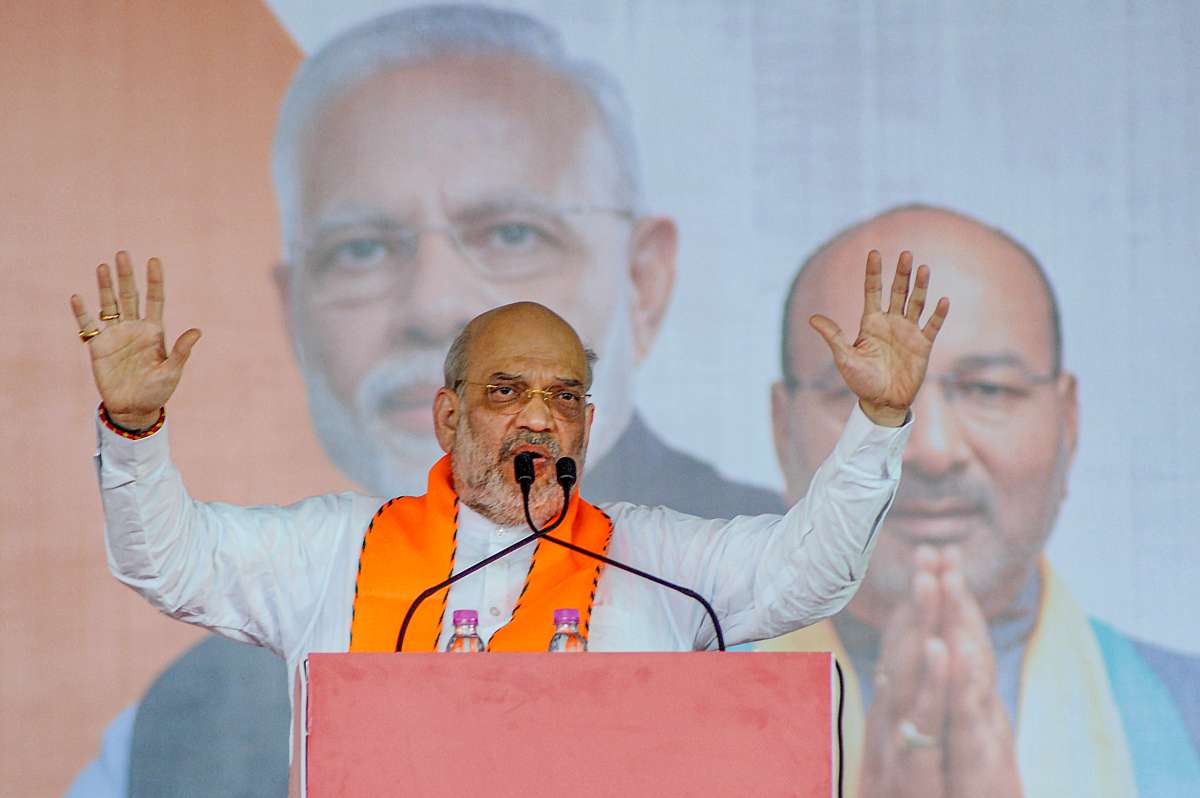 Problem is not with seat, but with you: Amit Shah mocked Rahul Gandhi on leaving Amethi in Gujarat rally