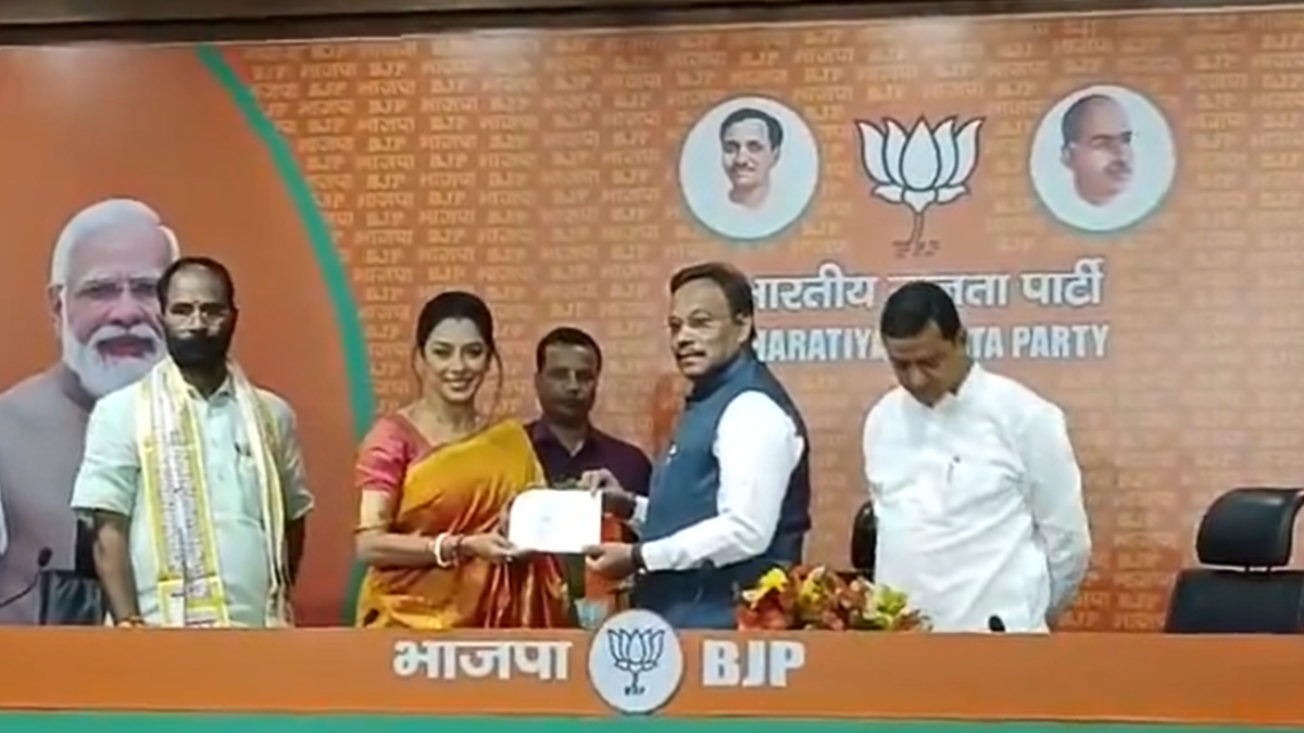 Anupamaa fame Rupali Ganguly joins BJP in presence of Vinod Tawde – India TV