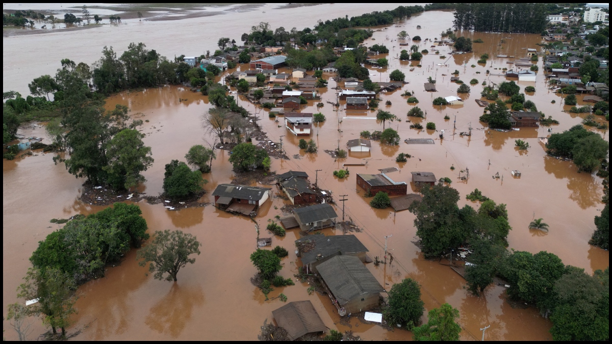 Brazil's southern state hit by worst rainfall in over 80 years; 39 killed so far, 68 missing | VIDEO