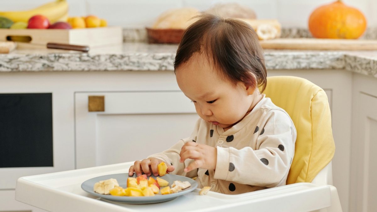 Is your child skipping meals? Find out why children lose appetite in the summer