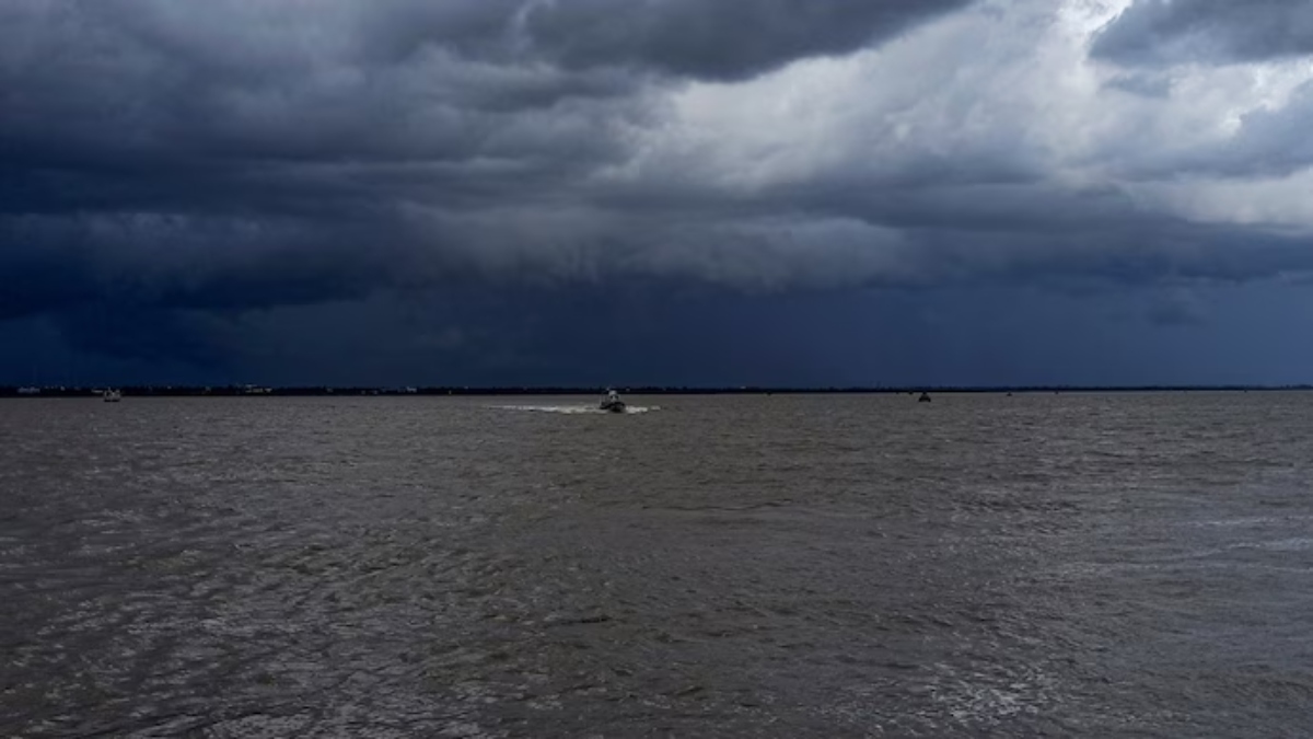 Cyclone Remal to make landfall today, Kolkata airport suspends flight operations