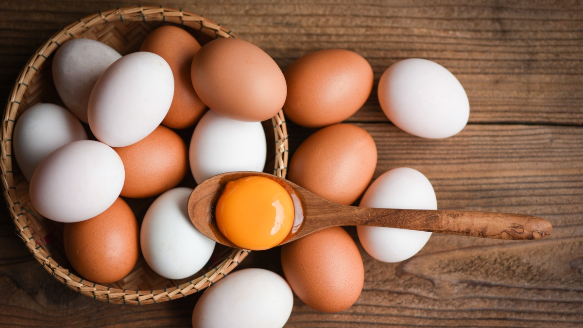 Duck Eggs vs Chicken Eggs: Which is healthier?