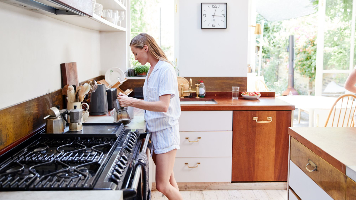 Struggling with heat in kitchen? 5 tips to stay cool in summer