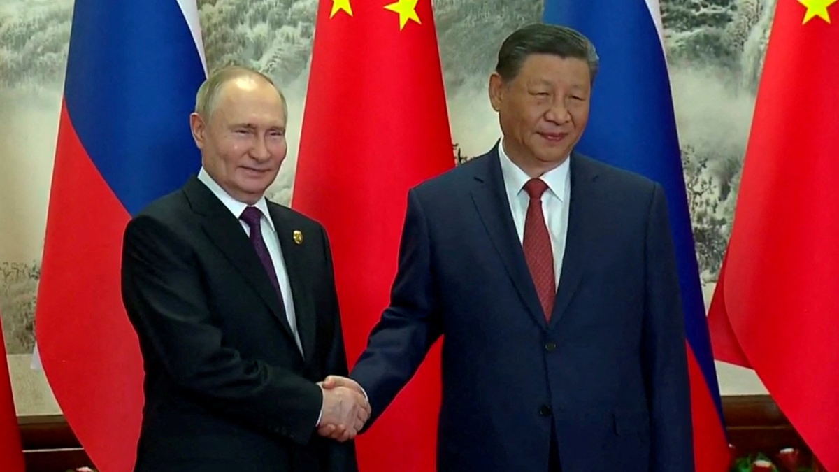 Putin meets Chinese President Xi in Beijing as both leaders seek to deepen cooperation | VIDEO