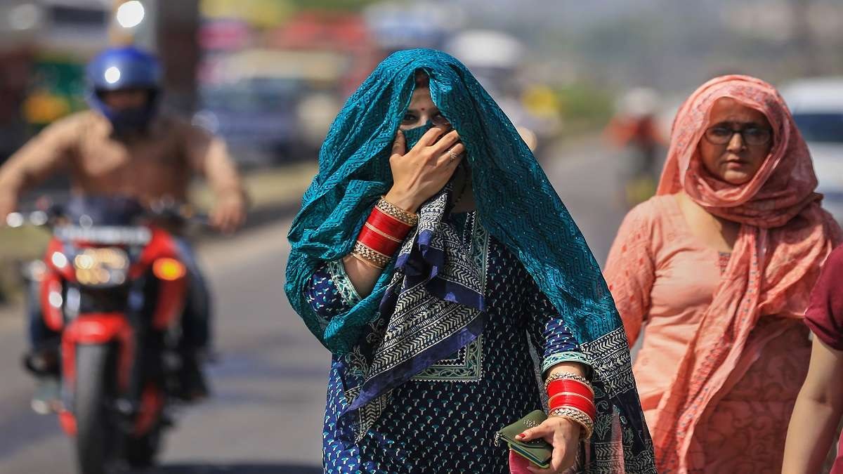 Several cities, including Delhi, boil as mercury rises to nearly 50 degree Celsius