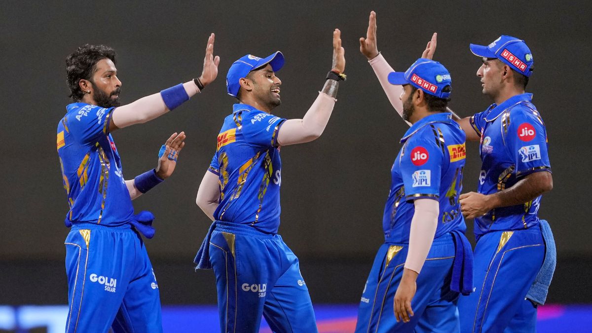 How can five-time champions Mumbai Indians qualify for IPL 2024 playoffs?