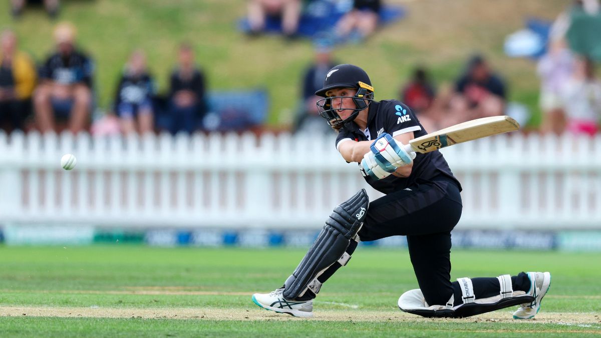 After playing for two countries, New Zealand cricketer Bernadine Bezuidenhout announces retirement