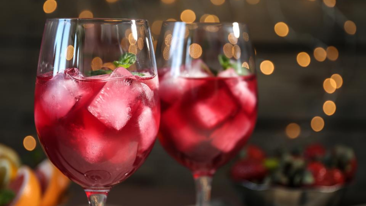 National Wine Day 2024: 5 wine cocktail recipes to make at home