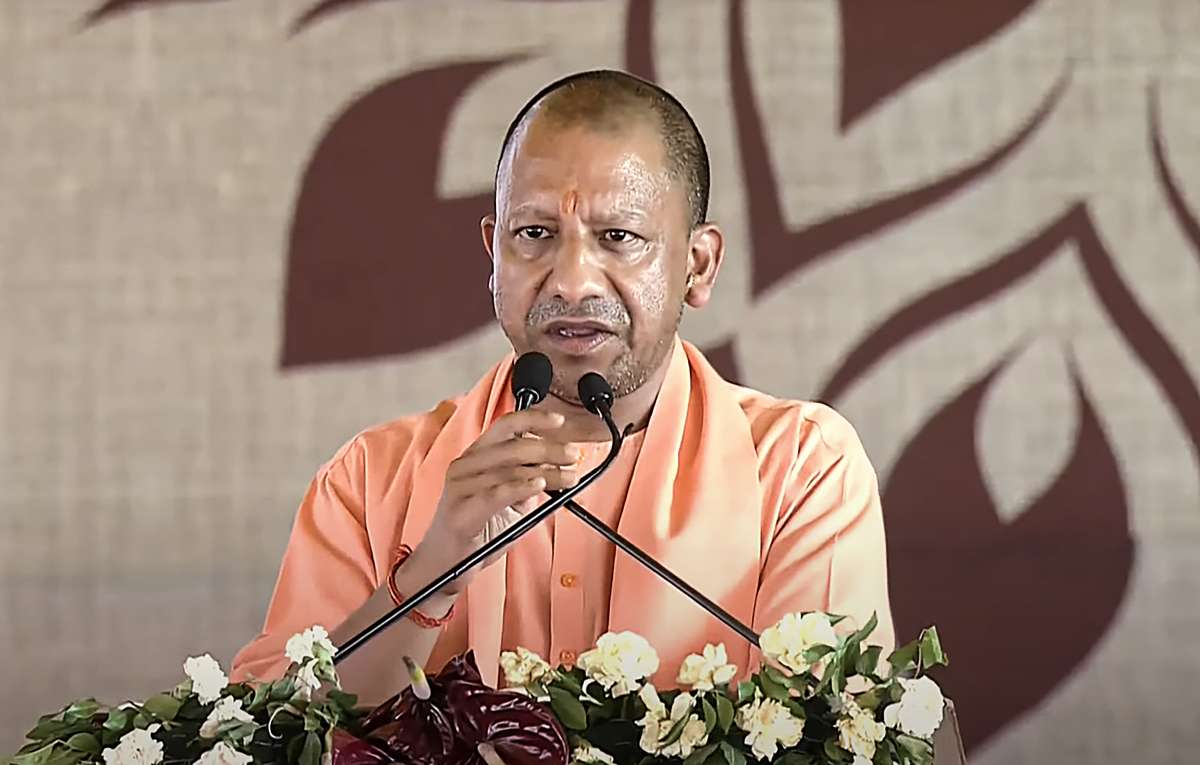 Yogi takes a jibe at Akhilesh, Shivpal, says 'chacha-bhatija' duo engaged in corrupt practices before 2017