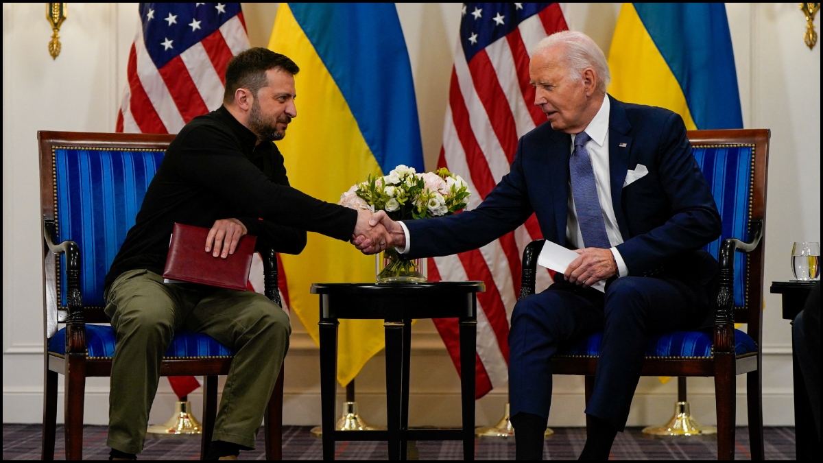 Biden publicly apologises to Ukrainian President Zelenskyy for delay in military assistance against Russia