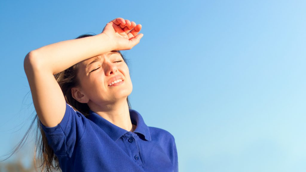 Researchers link hot weather with increased headaches for people with migraines