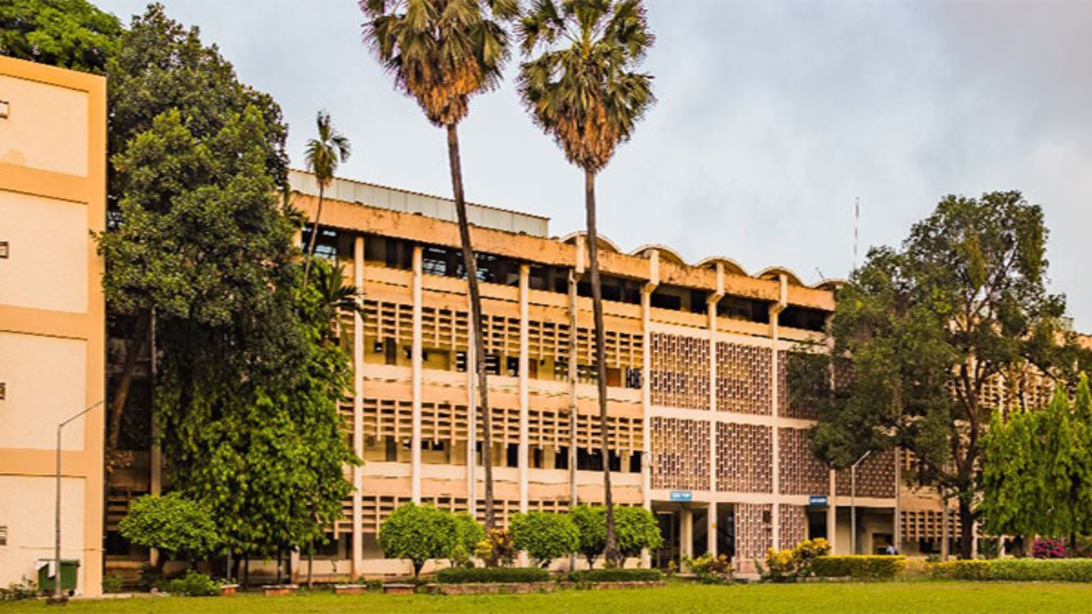 IIT Bombay imposes fine on 8 students for play 'mocking' Lord Ram ...