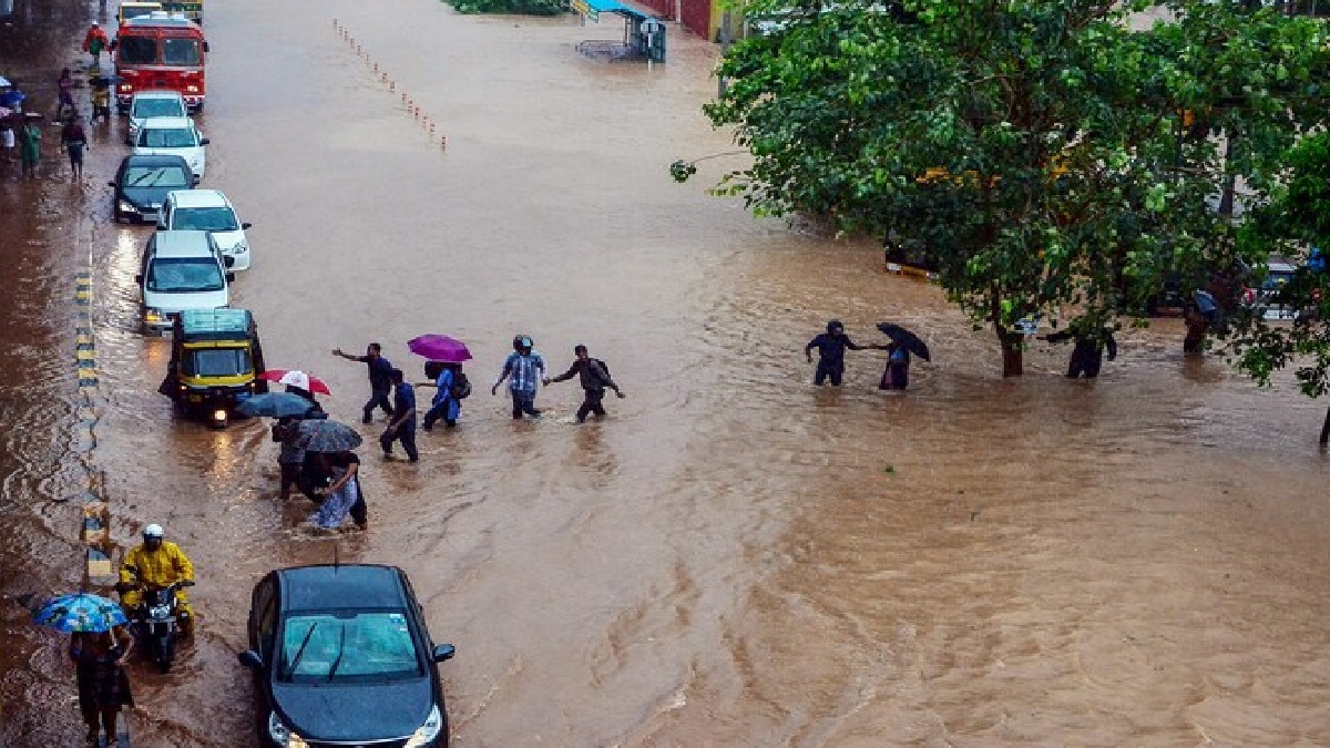 Rains continue to create havoc in Karnataka, two electrocuted in Mangaluru