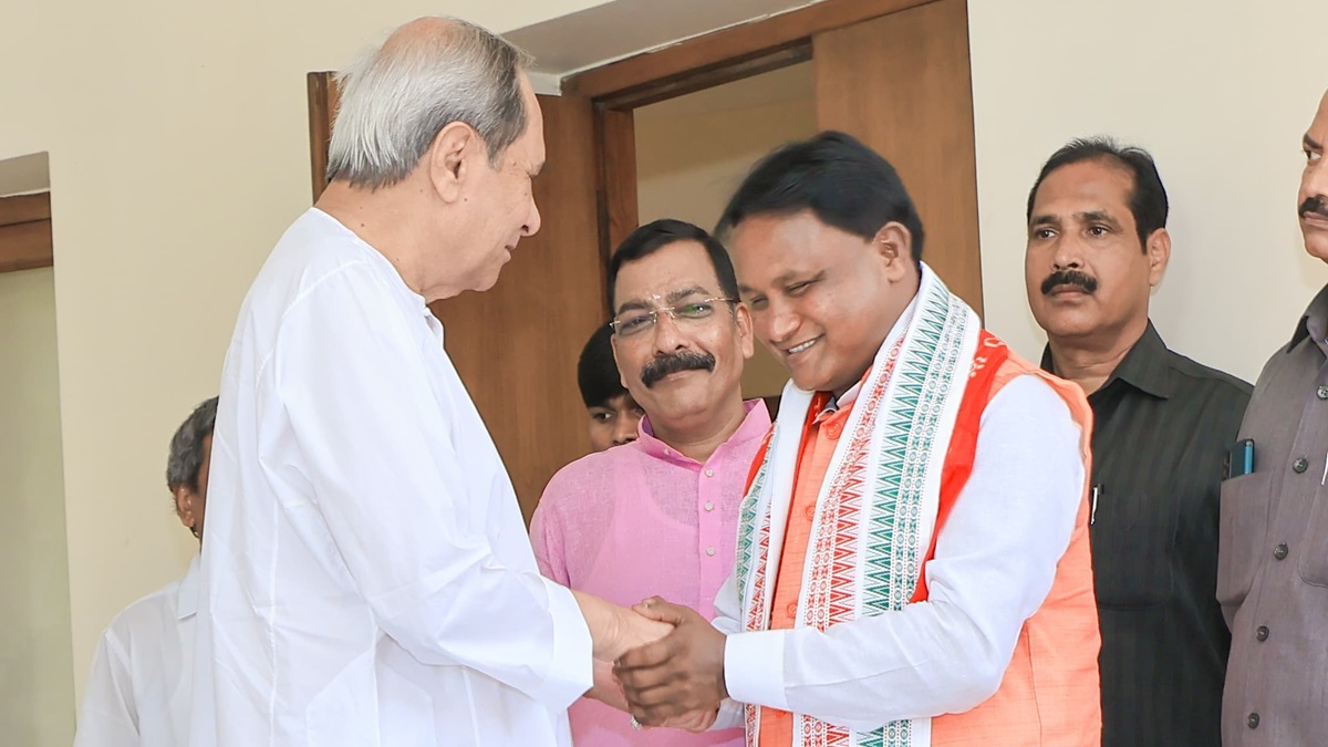 Odisha Cm-designate Mohan Charan Majhi Meets Naveen Patnaik, Invites 