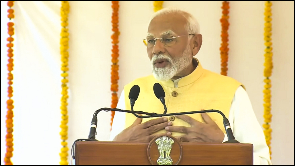 PM Modi seeks blessings of former President Pratibha Patil, ex-PMs Manmohan Singh and HD Deve Gowda