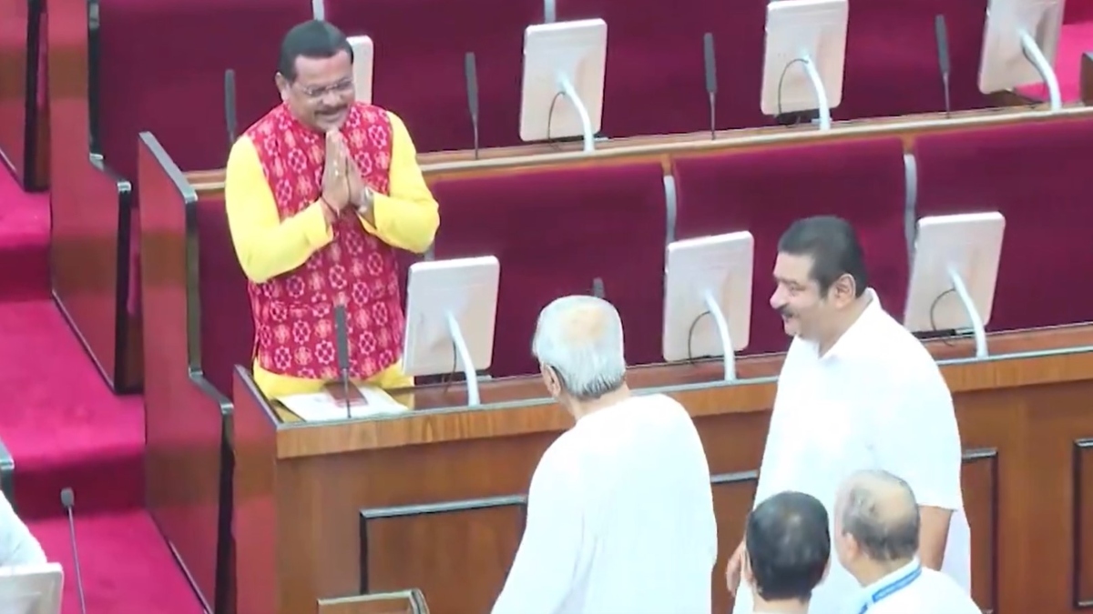 Naveen Patnaik sportingly greets first-time BJP MLA in Odisha Assembly: 'Oh, you defeated me' | WATCH