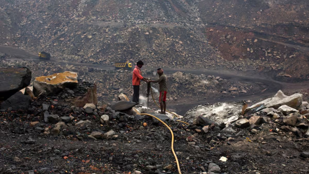 Pakistan: 11 workers suffocated to death after coal mine filled with deadly methane gas in Balochistan