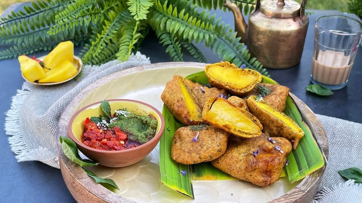 Bored of eating besan pakora? Try this unique, tangy recipe of 'Aam Ke Pakora' to savour this rainy season – India TV