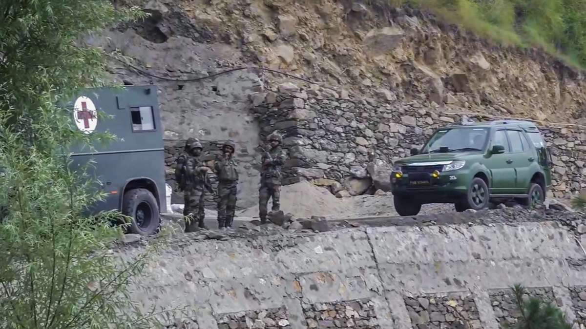 Kupwara encounter security forces terrorists Gunfight in Keran sector jammu kashmir search operation deaths injured – India TV