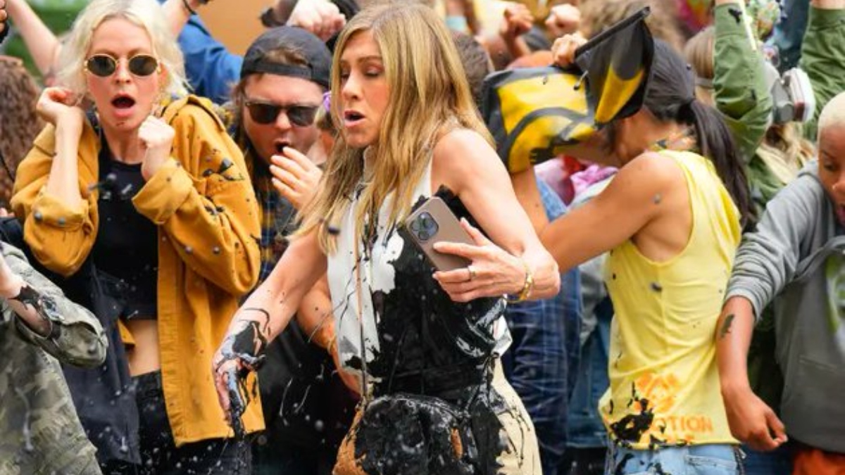 Prank or shoot? Jennifer Aniston gets oil thrown at her on ‘The Morning Show’ set | WATCH