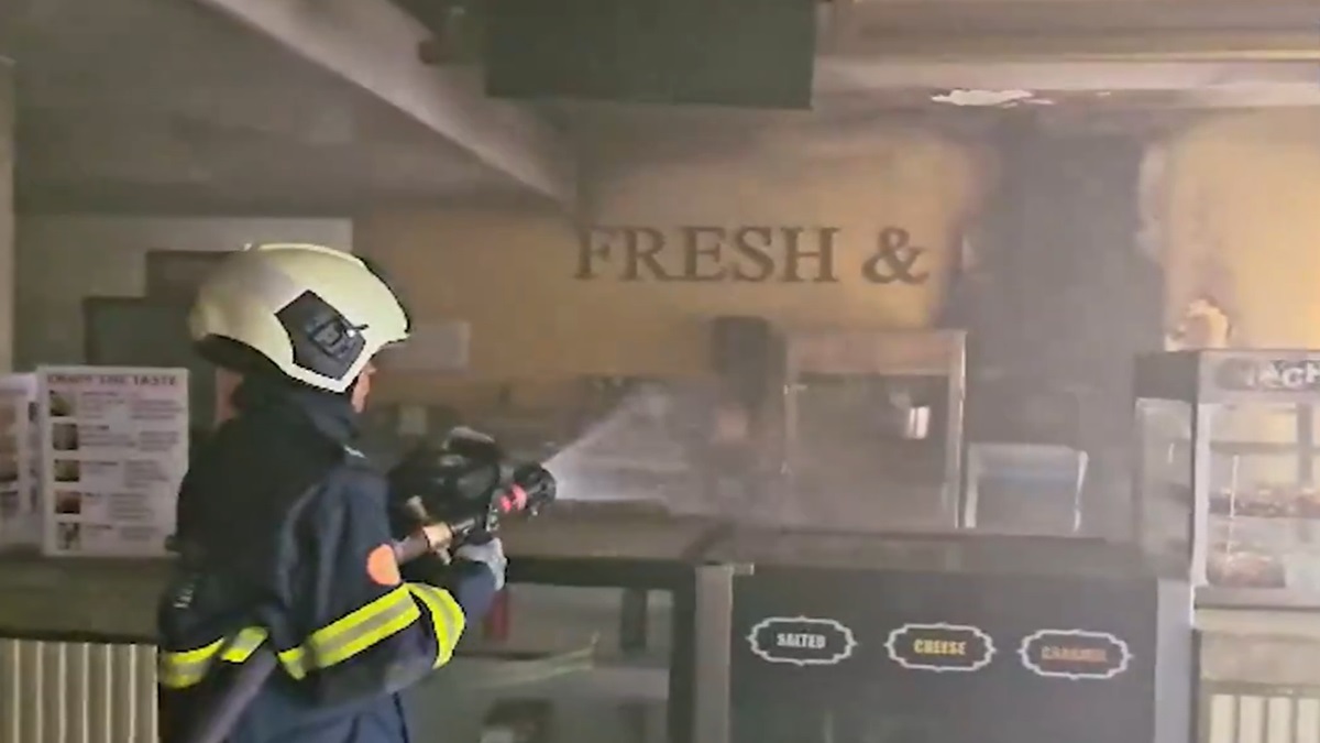 Fire breaks out at Chitra Cinema Hall in Mumbai's Dadar, people evacuated safely – India TV