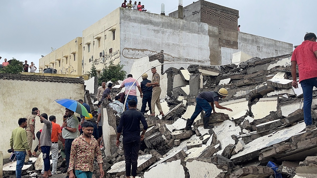 Gujarat: 6-storey building collapses in Surat, one dead, several feared trapped