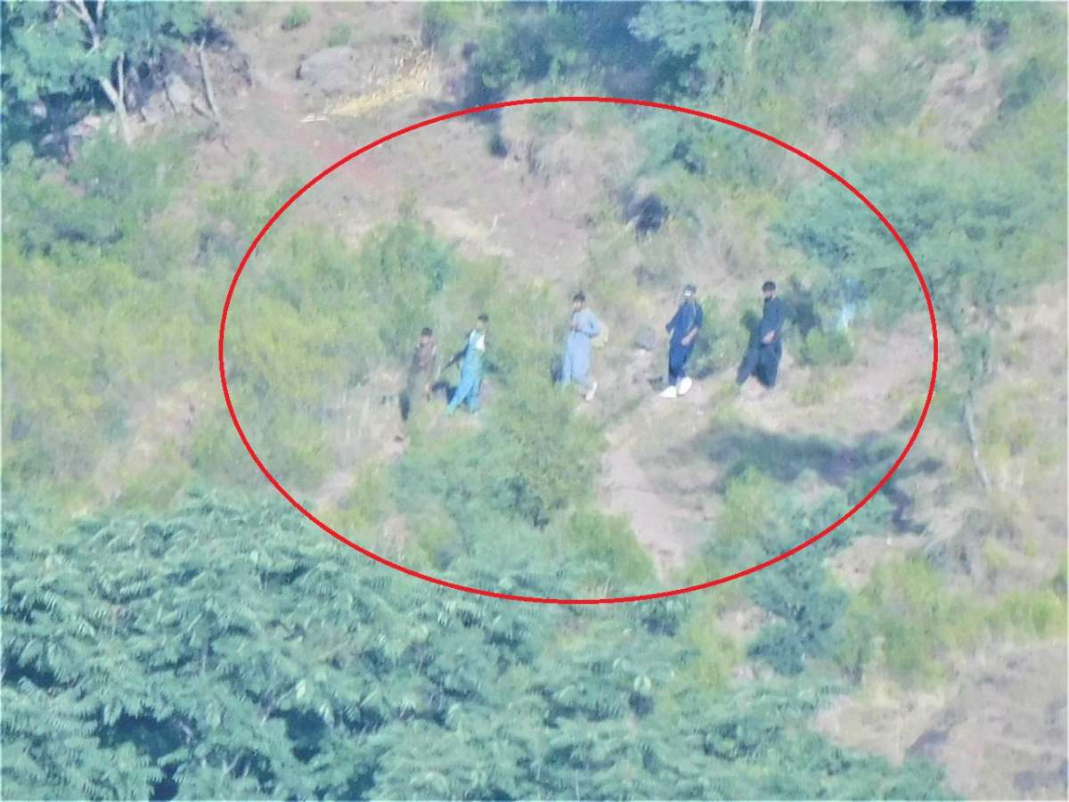 EXCLUSIVE: Five armed Pakistani terrorists, SSG Commando spotted in Jammu and Kashmir, pics surface