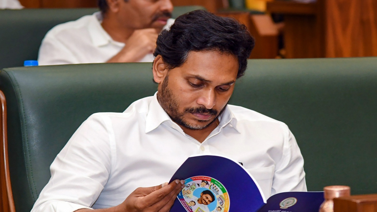 Jagan Mohan Reddy, former Andhra Pradesh CM, booked in 'attempt to murder' case