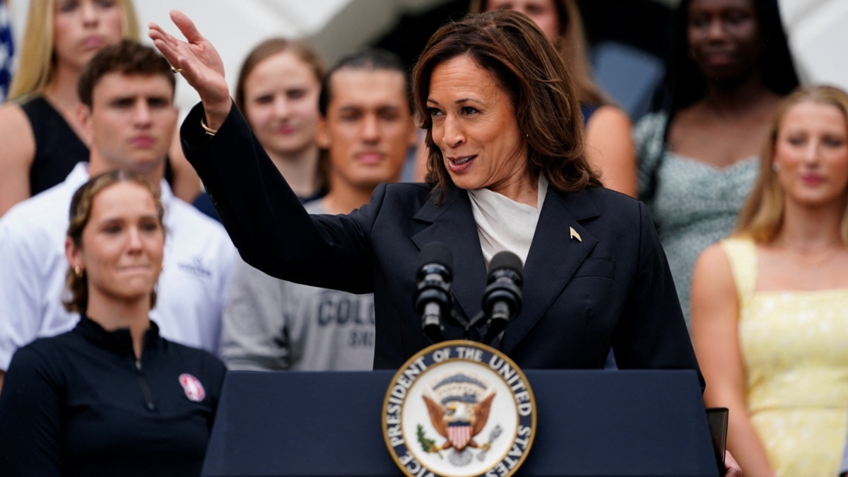 Kamala Harris praises Joe Biden in first appearance since his campaign ...