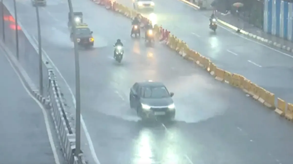 Rain lashes parts of Mumbai.