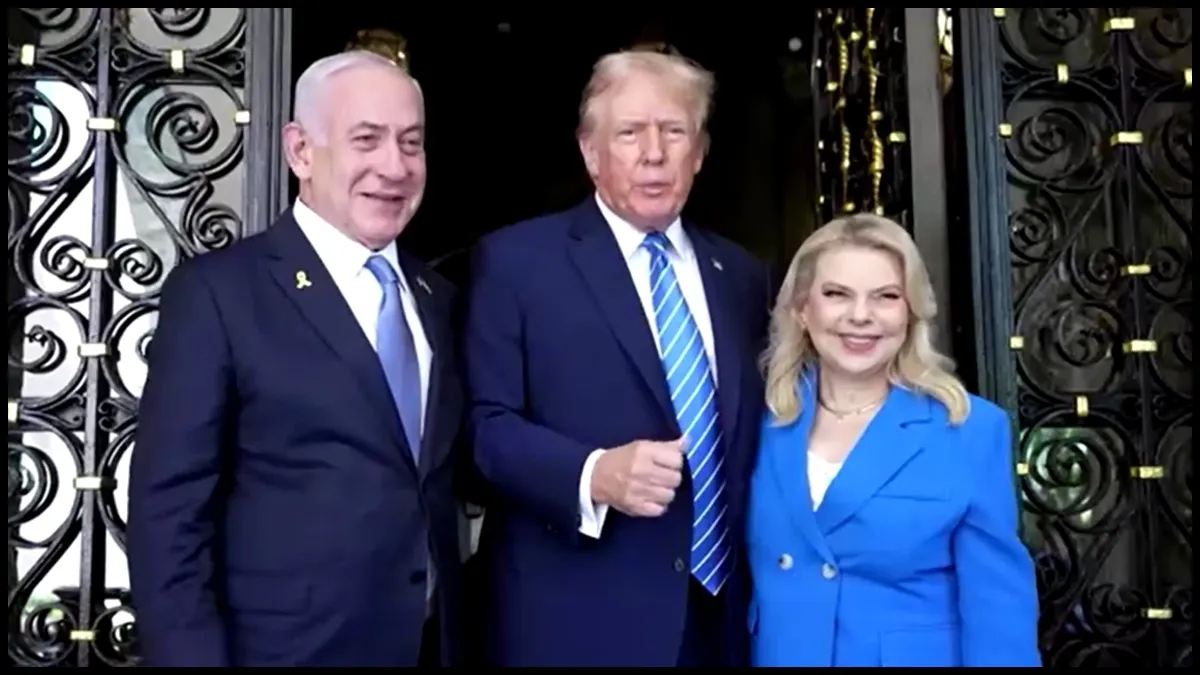Former US President Donald Trump with Israeli PM Benjamin Netanyahu and Sara.