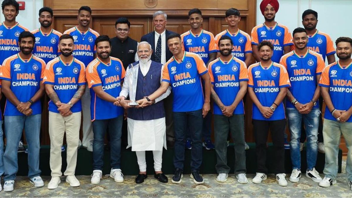 WATCH: PM Modi meets team India's World Cup winning squad, interacts with Rohit, Kohli, Dravid and Co