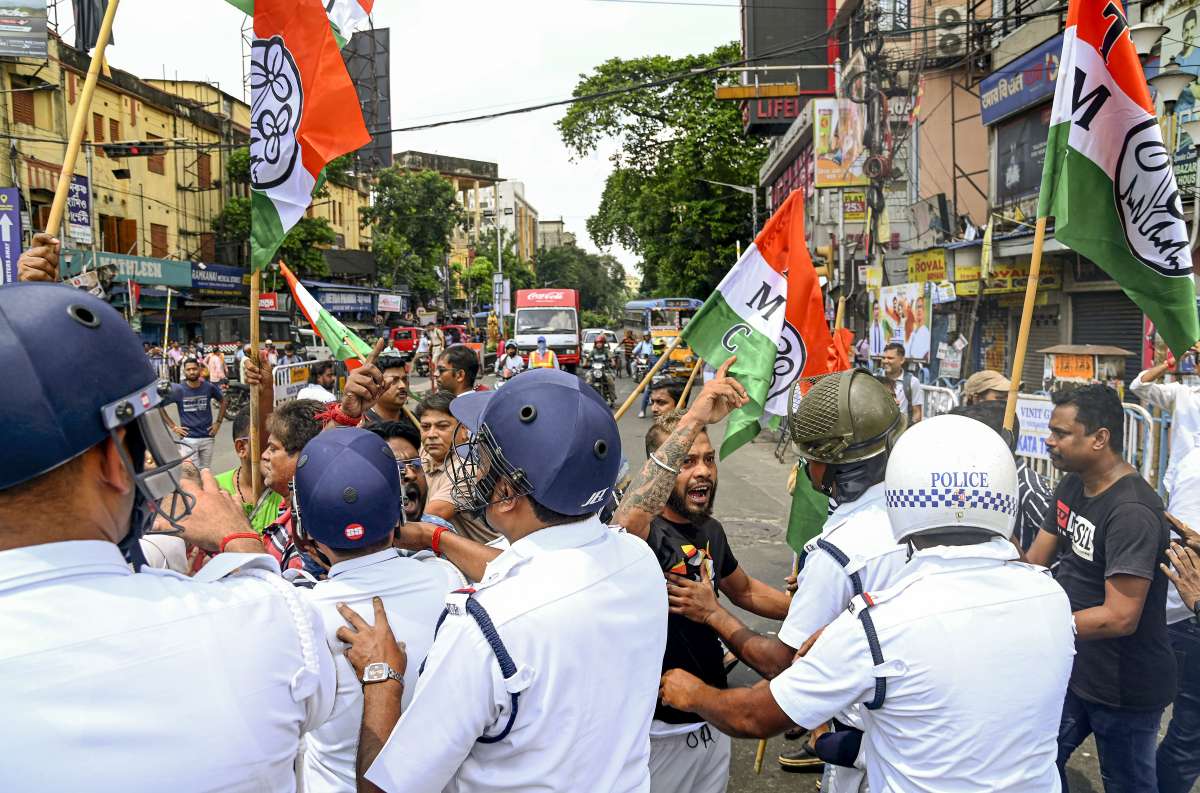 Bengal Bandh: Airlines issue travel advisory to passengers about traffic congestion, check guidelines