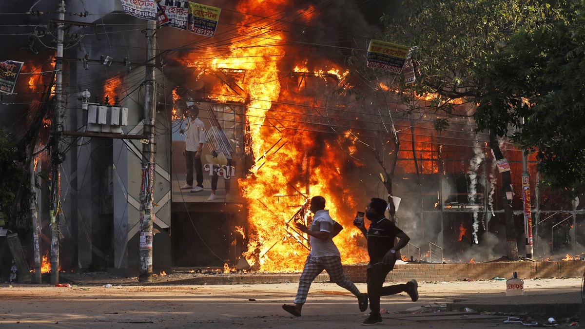 Bangladesh protests: Death count rises to 440 as fall of Sheikh Hasina govt leaves country in chaos