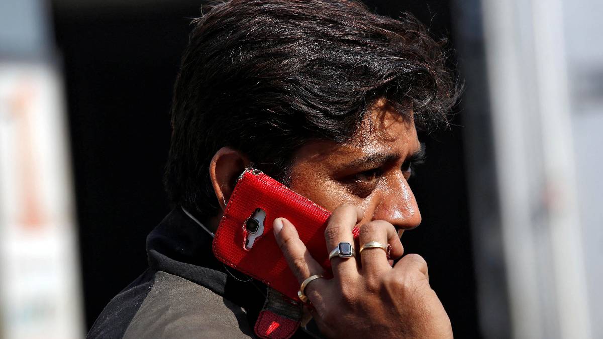 Are your calls, texts monitored? Here's truth behind new Telecom Rules viral claim