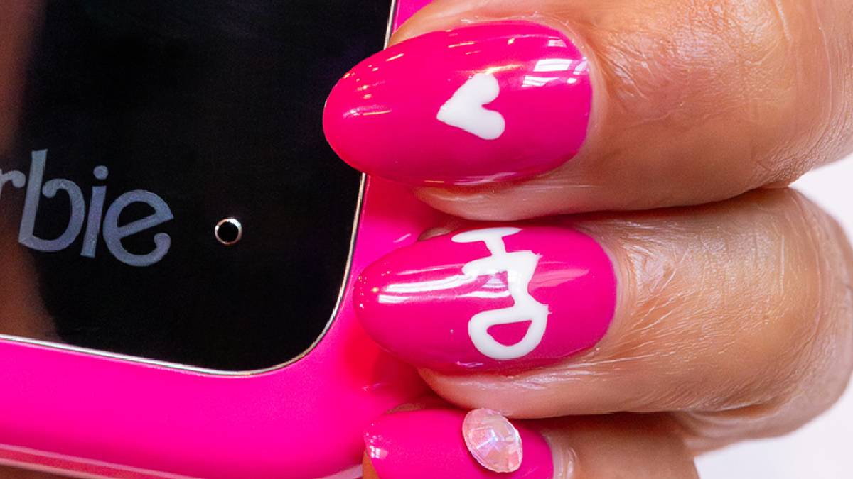 Hmd Is All Set To Launch A Barbie Themed Flip Phone This Month All We Know So Far India Tv