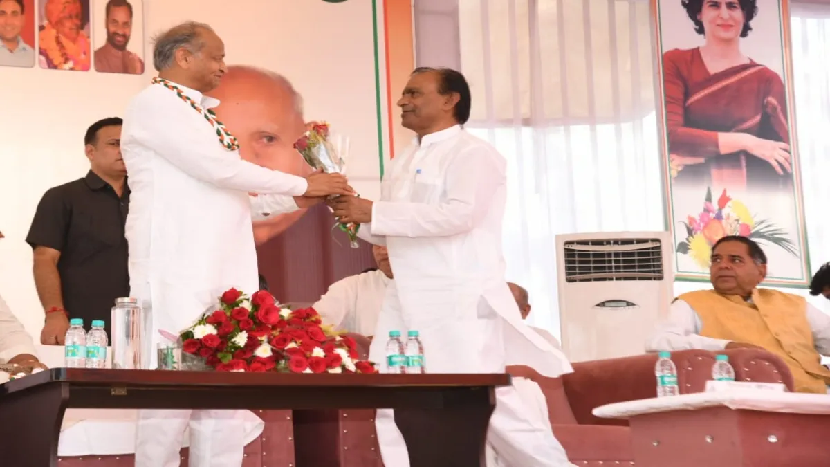 Former CM Ashok Gehlot with Congress MLA Zubair Khan
