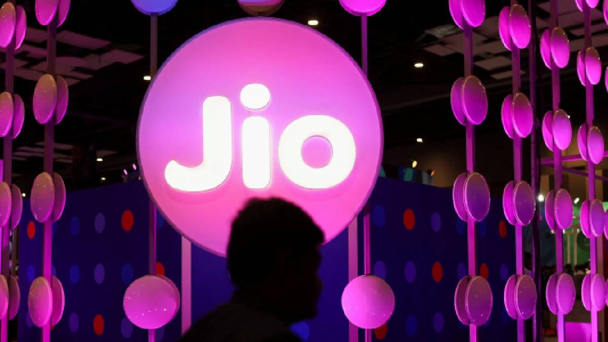 Jio offers 2GB data, unlimited calling at just Rs 75 per month, challenges BSNL's affordable plans